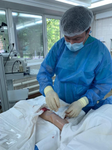 Впервые в Приморье подростку с осложненной формой туберкулеза проведена имплантация PICC